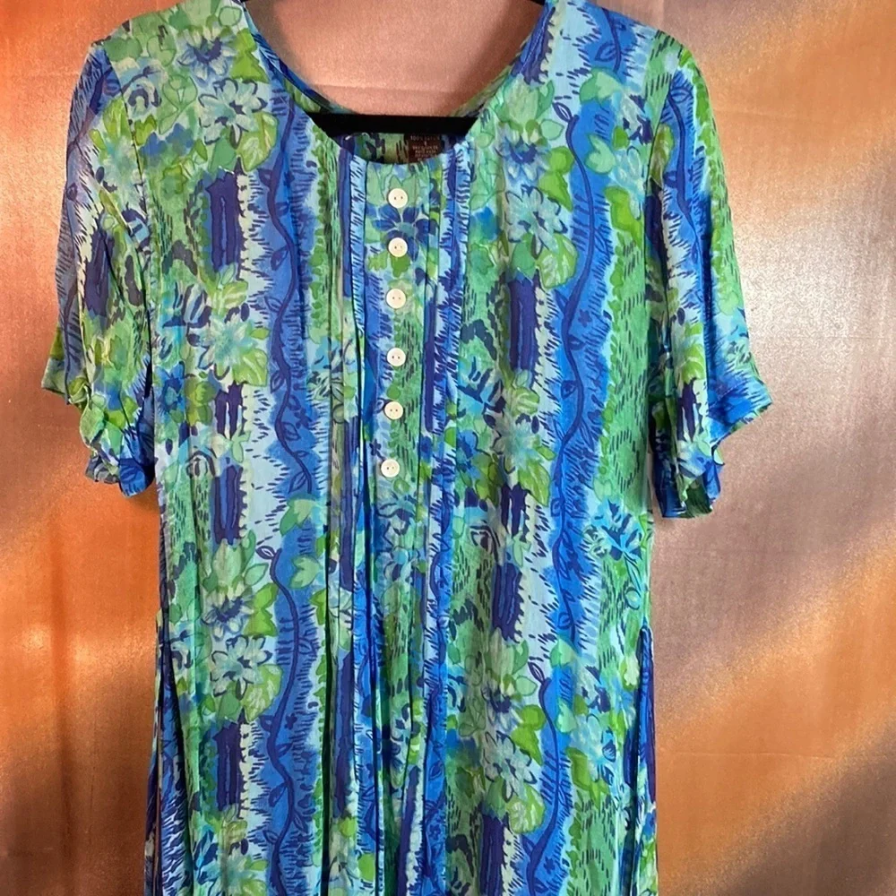 Vintage 90’s blue and green sheet with under dress dress 126 40” chest. 51” long
